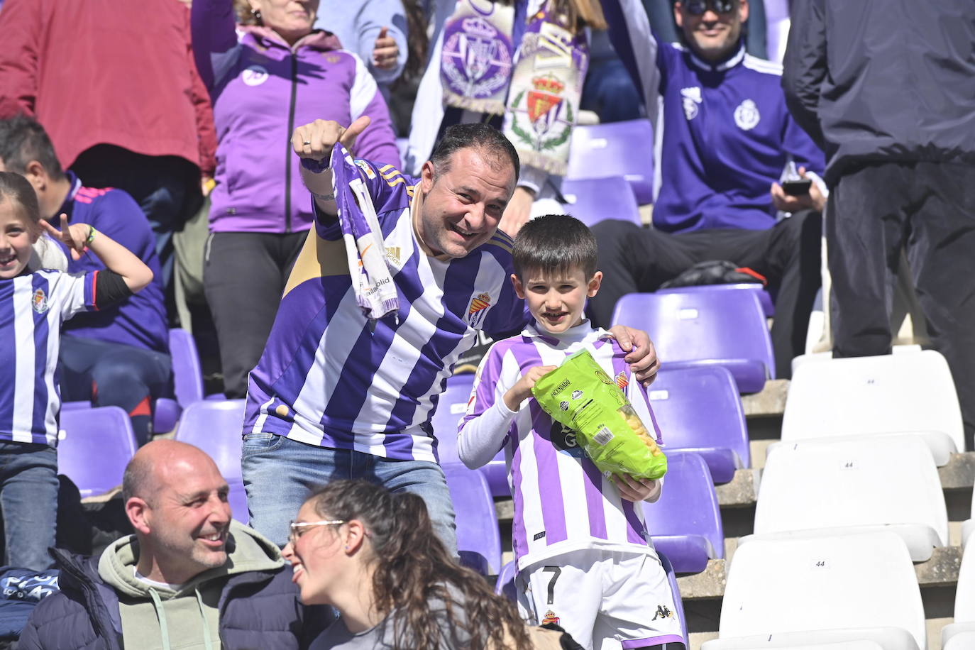 Búscate en la grada del estadio José Zorrilla (3/4)