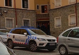 Imagen de archivo de una operación policial ante una ocupación ilegal de vivienda en la ciudad de Segovia.