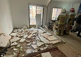 Tabique destrozado por la explosión.