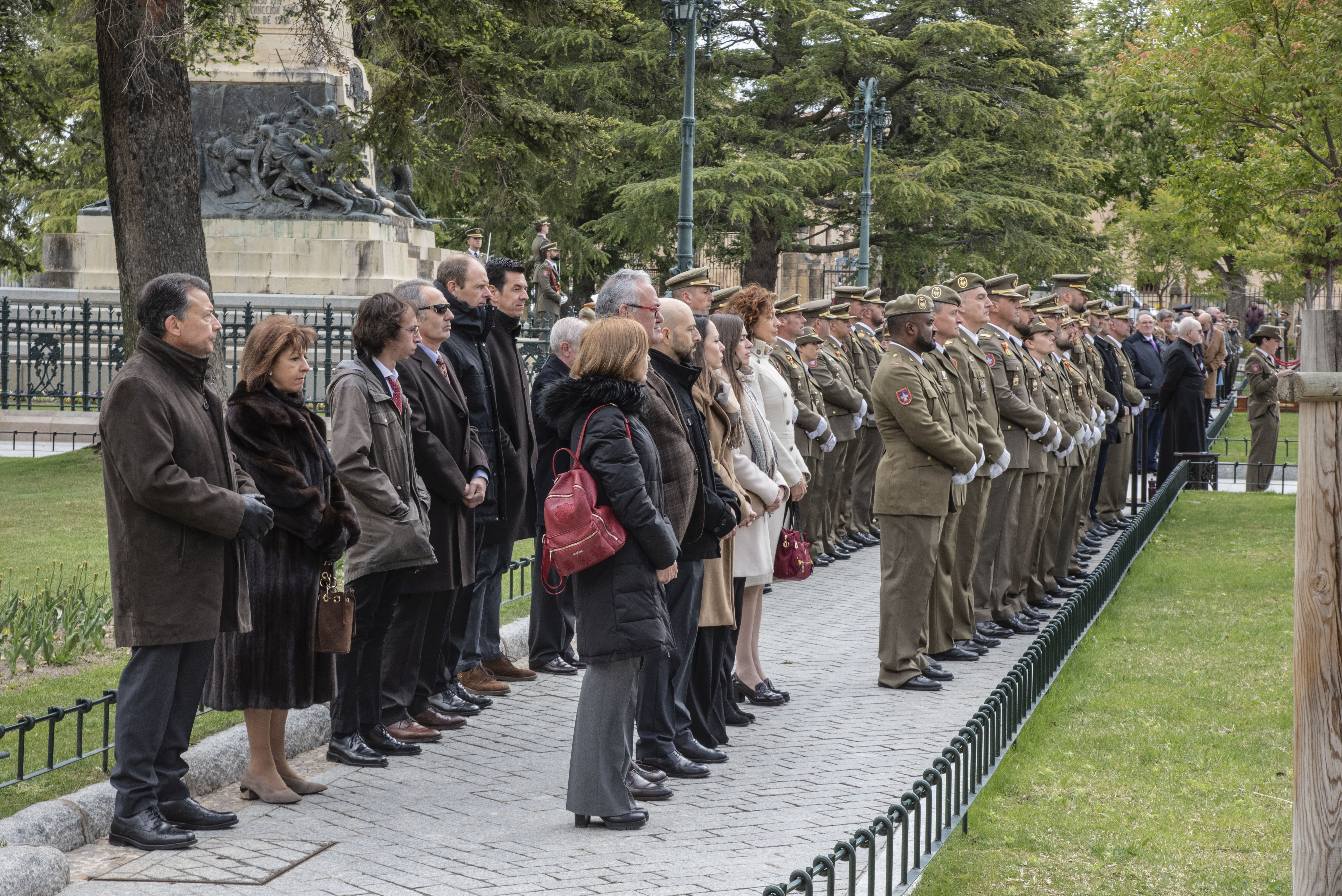 El homenaje a Daoiz y Velarde, en imágenes