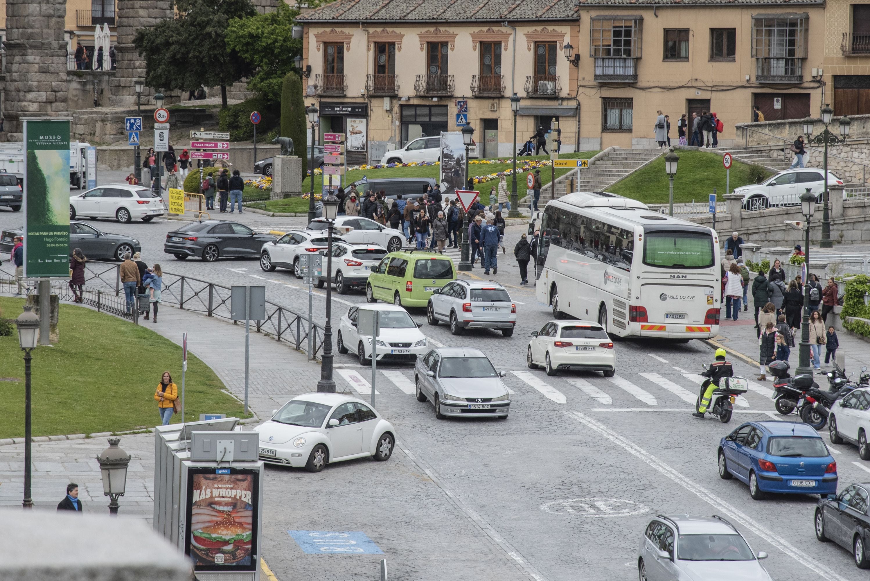 Fotografías de los atascos en Segovia este 2 de mayo