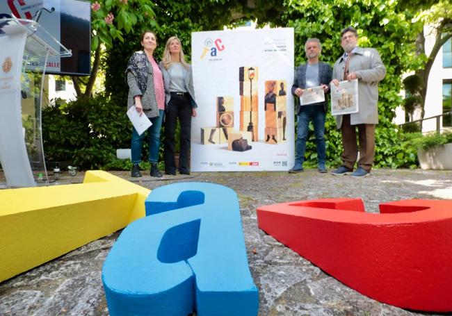 Charo Arconada, Irene Carvajal, Juan Herrero y Carmelo Irigoyen en la presentación del TAC en la Casa Revilla.