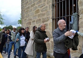 Fiesta en la ermita de Torre Marte a pesar de la lluvia