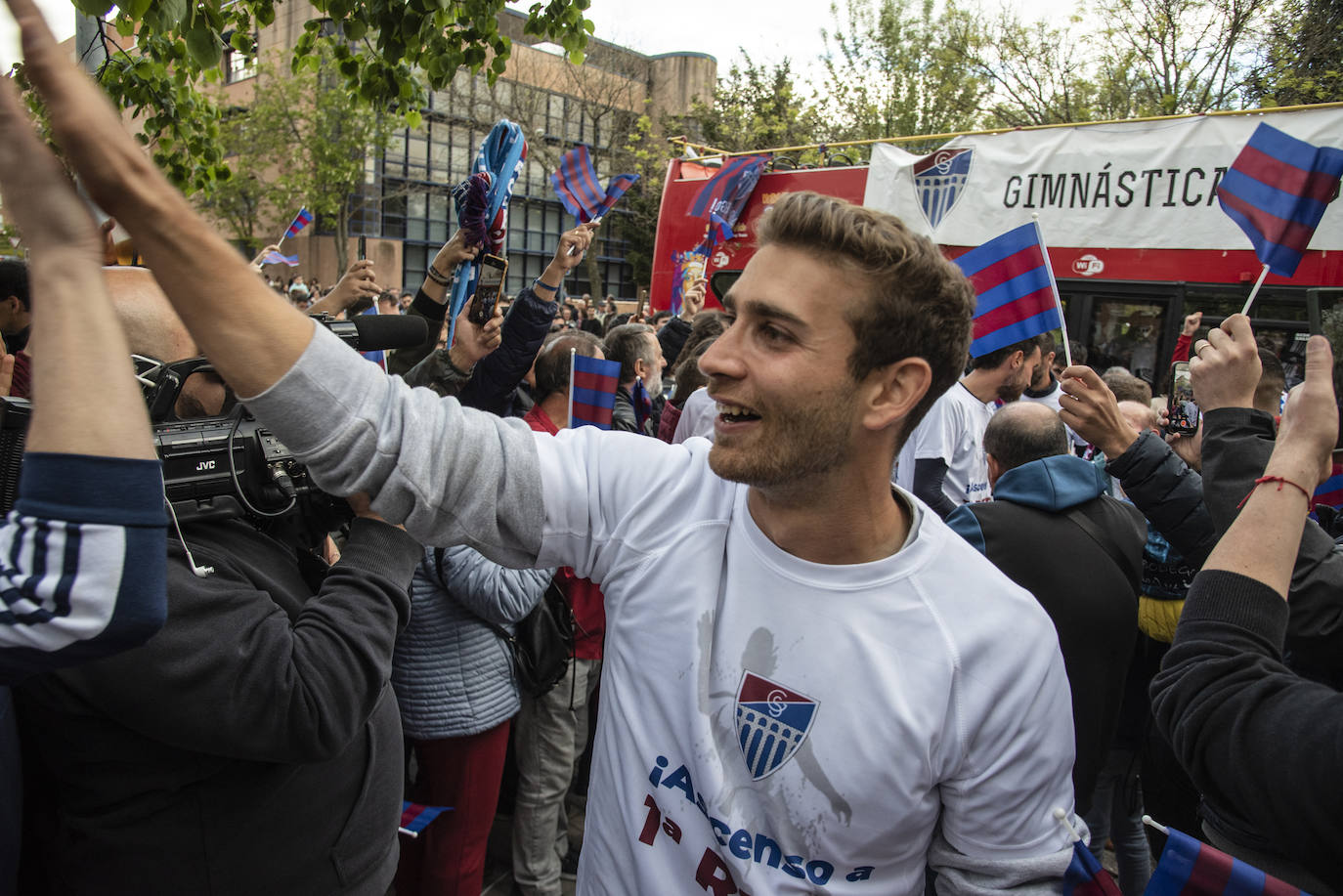 Las fotos de la celebración del ascenso en la plaza de la Segoviana