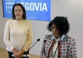 Esther Núñez (Vox) y Rosalía Serrano (PP), durante la presentación del acuerdo de presupuestos.