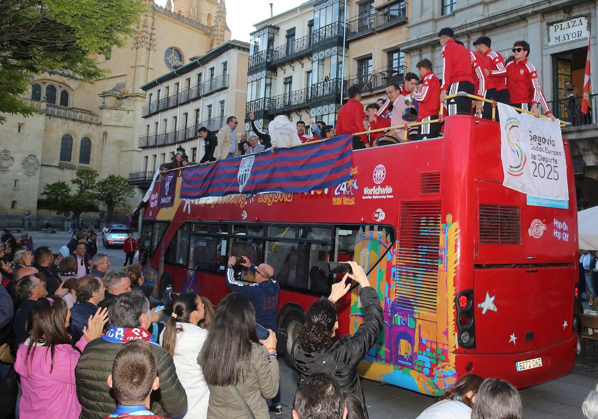 Las fotos de la celebración de la Segoviana en la Plaza Mayor