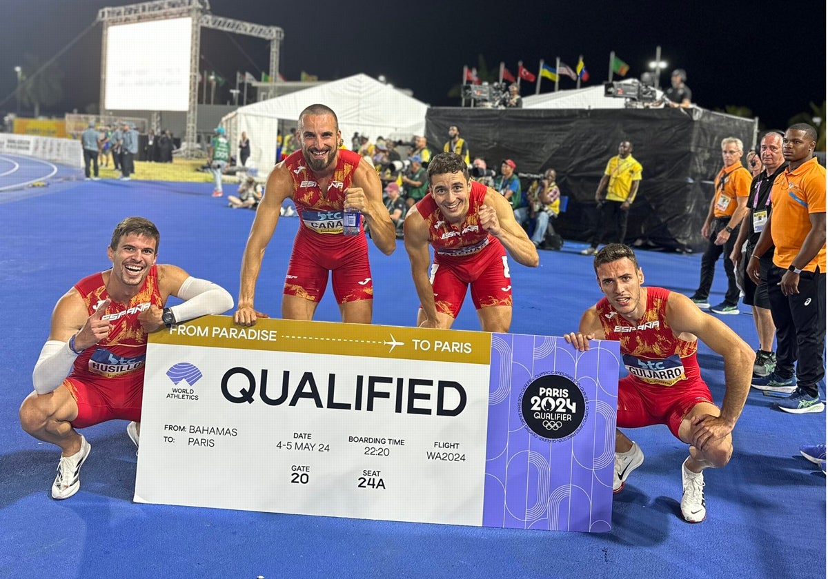 El equipo español celebra la clasificación para los Juegos Olímpicos, esta madrugada en Bahamas.