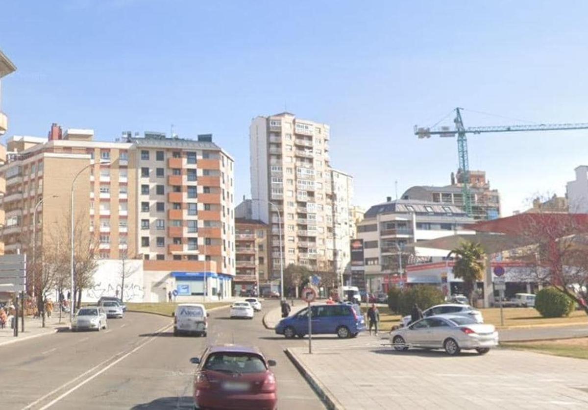 Dos atropellos simultáneos dejan tres heridos en León capital