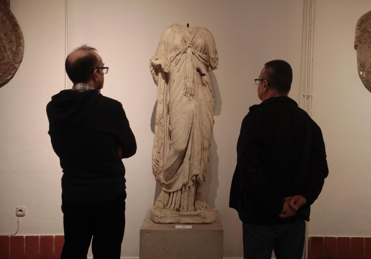 La escultura de Isis en el Museo de Valladolid.