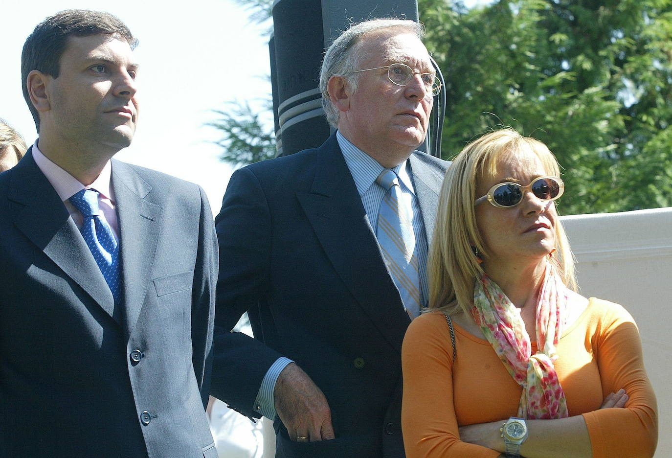 Julio 2003. Carlos Fernández Carriedo, José Luis Vallvé e Isabel Carrasco en la toma de posesión de los nuevos consejeros del gobierno de Juan Vicente Herrera.