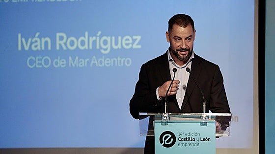El joven pescadero que compra y distribuye marisco por todo el mundo
