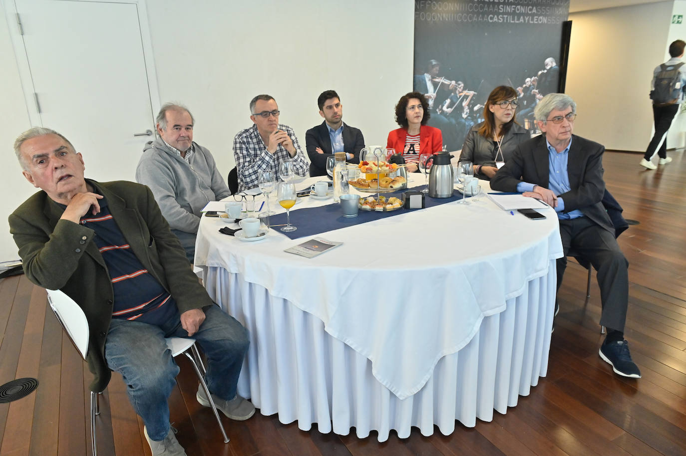 José Luis Herreras, Pedro Añíbarro, Jose Luis Robledo, Juan Carlos Cerezo, Carmen Martín, Silvia Orellano y Andrés Cordero.