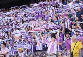 Aficionados del Real Valladolid en el partido contra el Eldense.