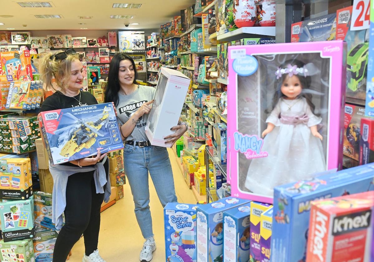 Del balón de reglamento al viaje a Disney, los regalos de comunión más demandados en Valladolid