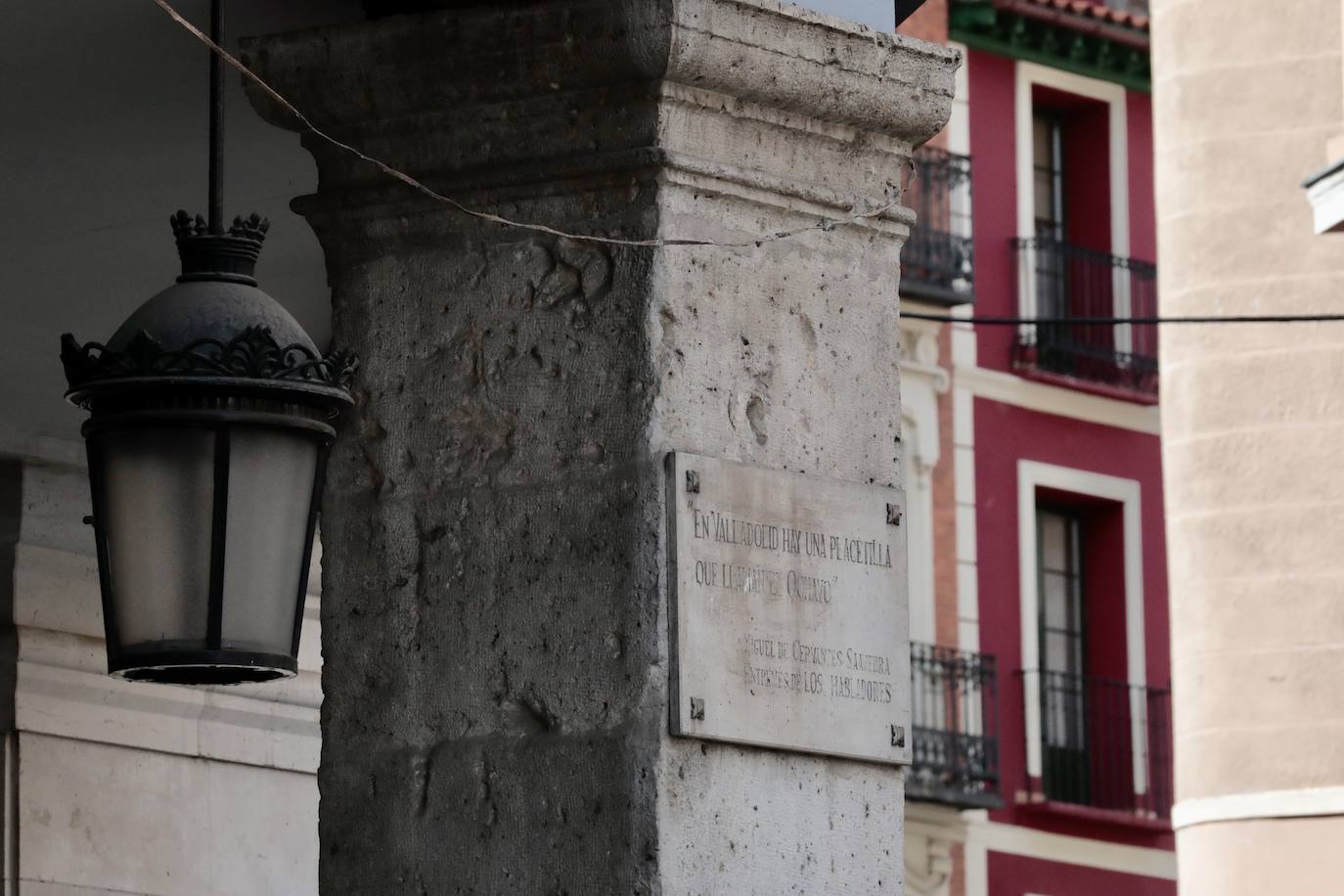 Un paseo por la plaza del Ochavo de Valladolid