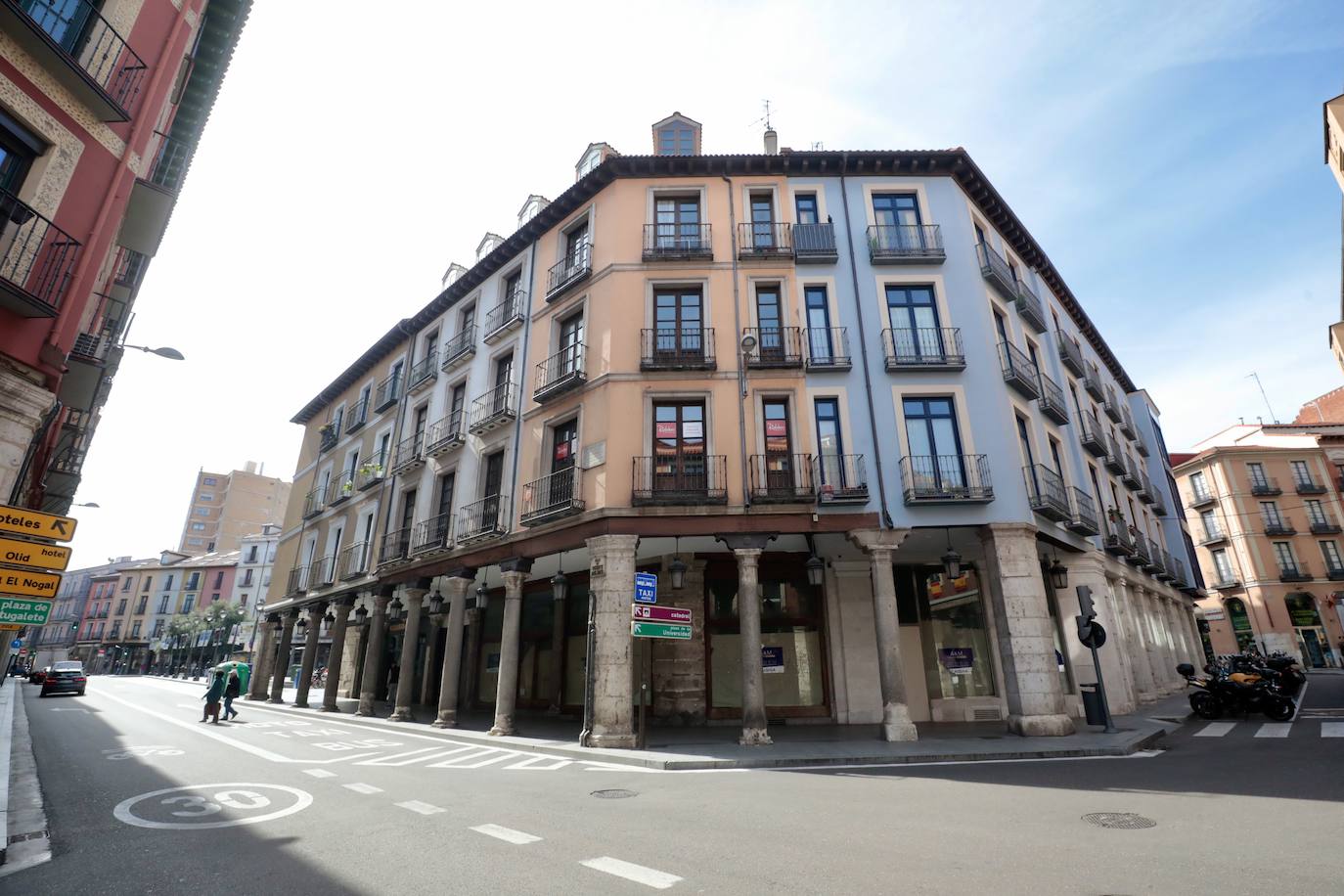 Un paseo por la plaza del Ochavo de Valladolid