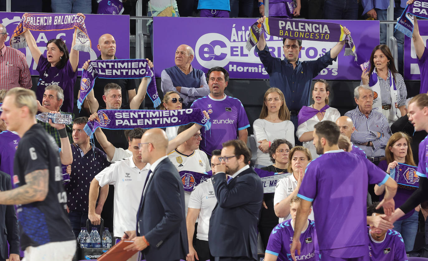 Búscate en las gradas del Pabellón en el último partido del Zunder en ACB en casa