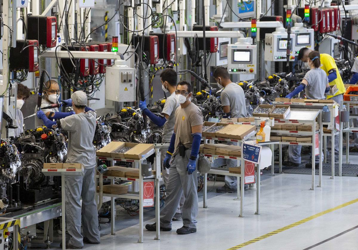 Trabajadores de la factoría de Montaje de Renault en una imagen de archivo.