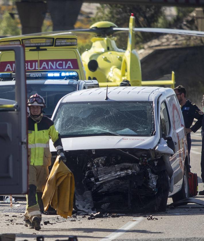 Imagen secundaria 2 - Dos fallecidos tras el choque frontal de dos vehículos en la circunvalación de Soria