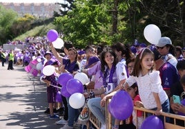 Los aficionados esperan en el estadio al autobús del Real Valladolid