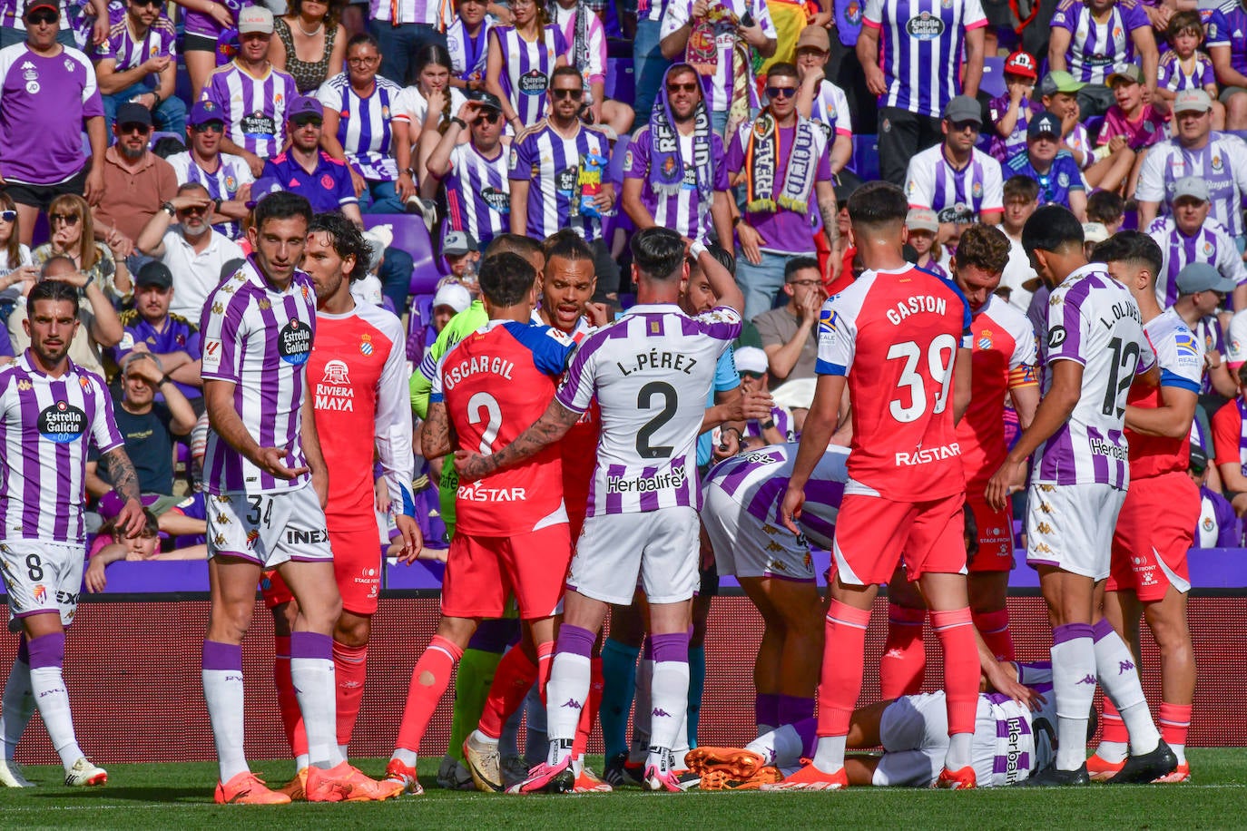 Las imágenes del partido entre el Real Valladolid y el Espanyol