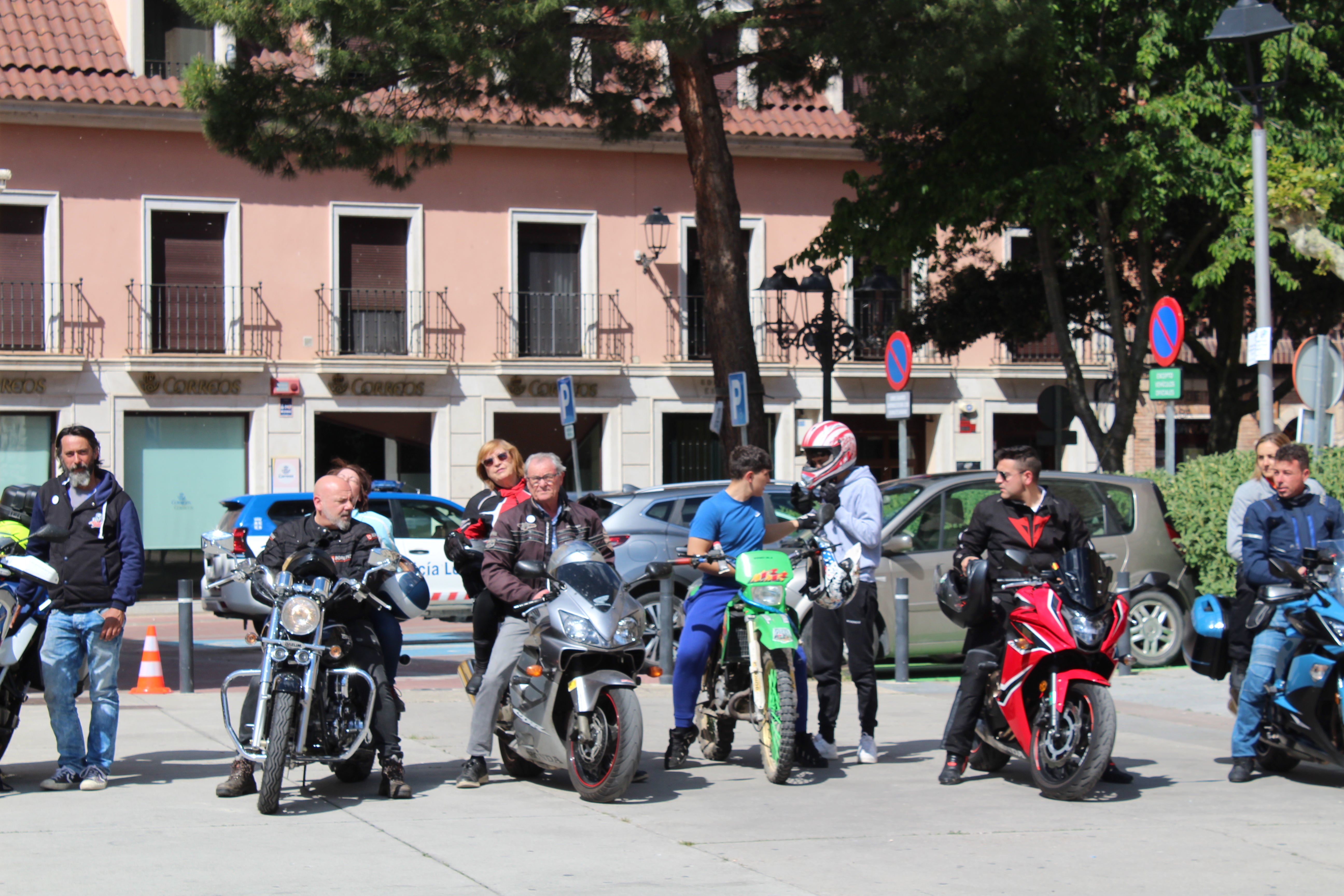 Participantes de la concentración motera de Tudela de Duero