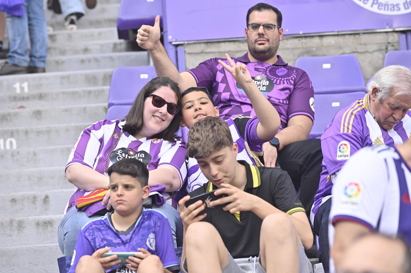 Búscate en la grada del estadio José Zorrilla (2/4)