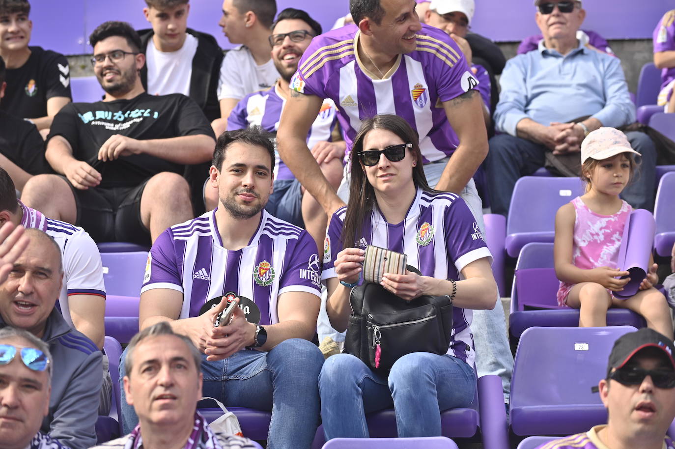 Búscate en la grada del estadio José Zorrilla (2/4)