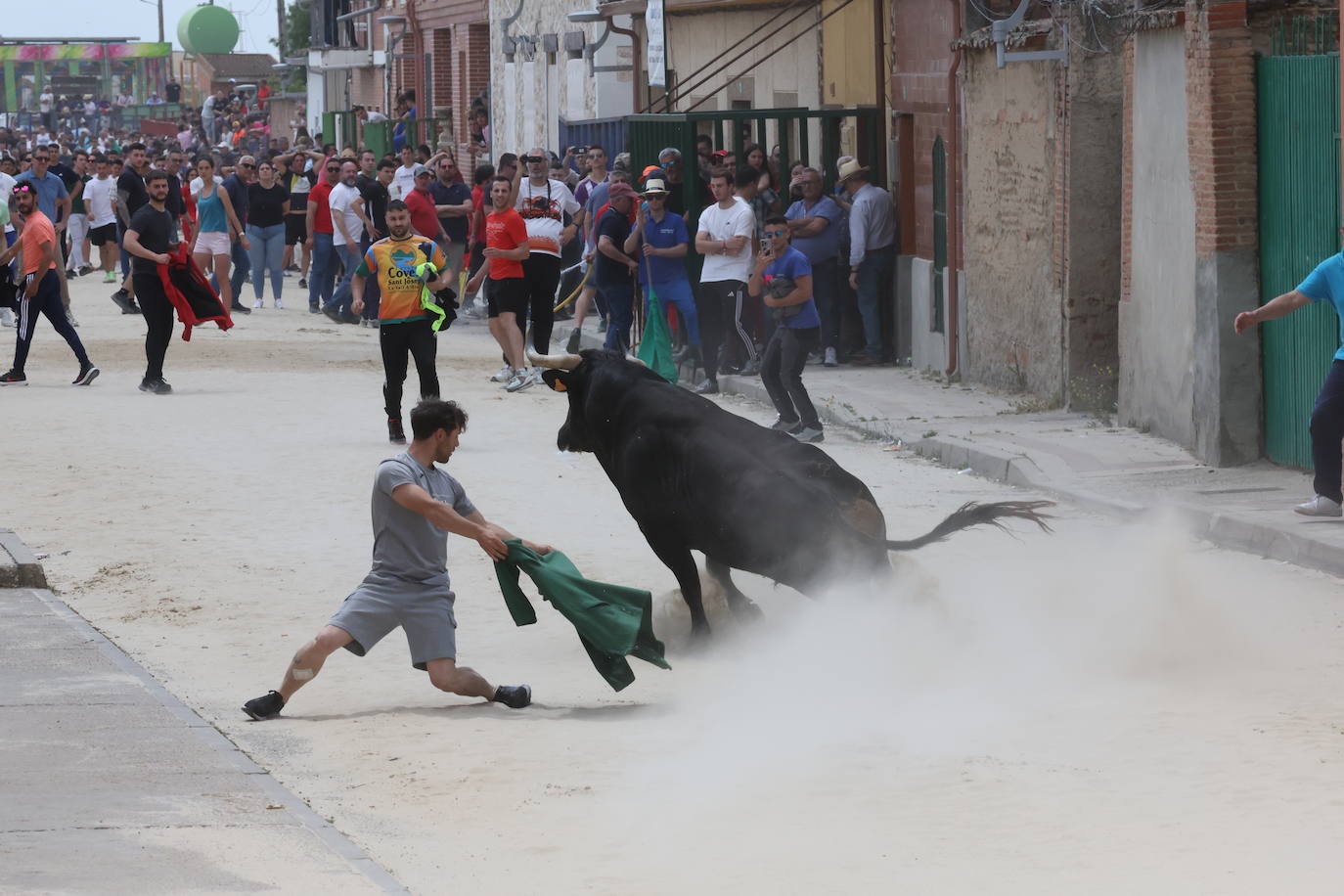 Primer encierro en Valdestillas con mucho público y ningún incidente