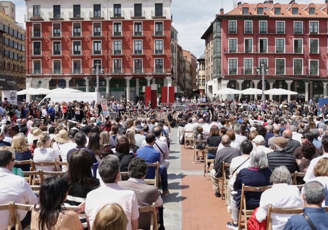 Lleno en el patio de butacas, y con mucha gente de pie, en el concierto del conservatorio de Valladolid.