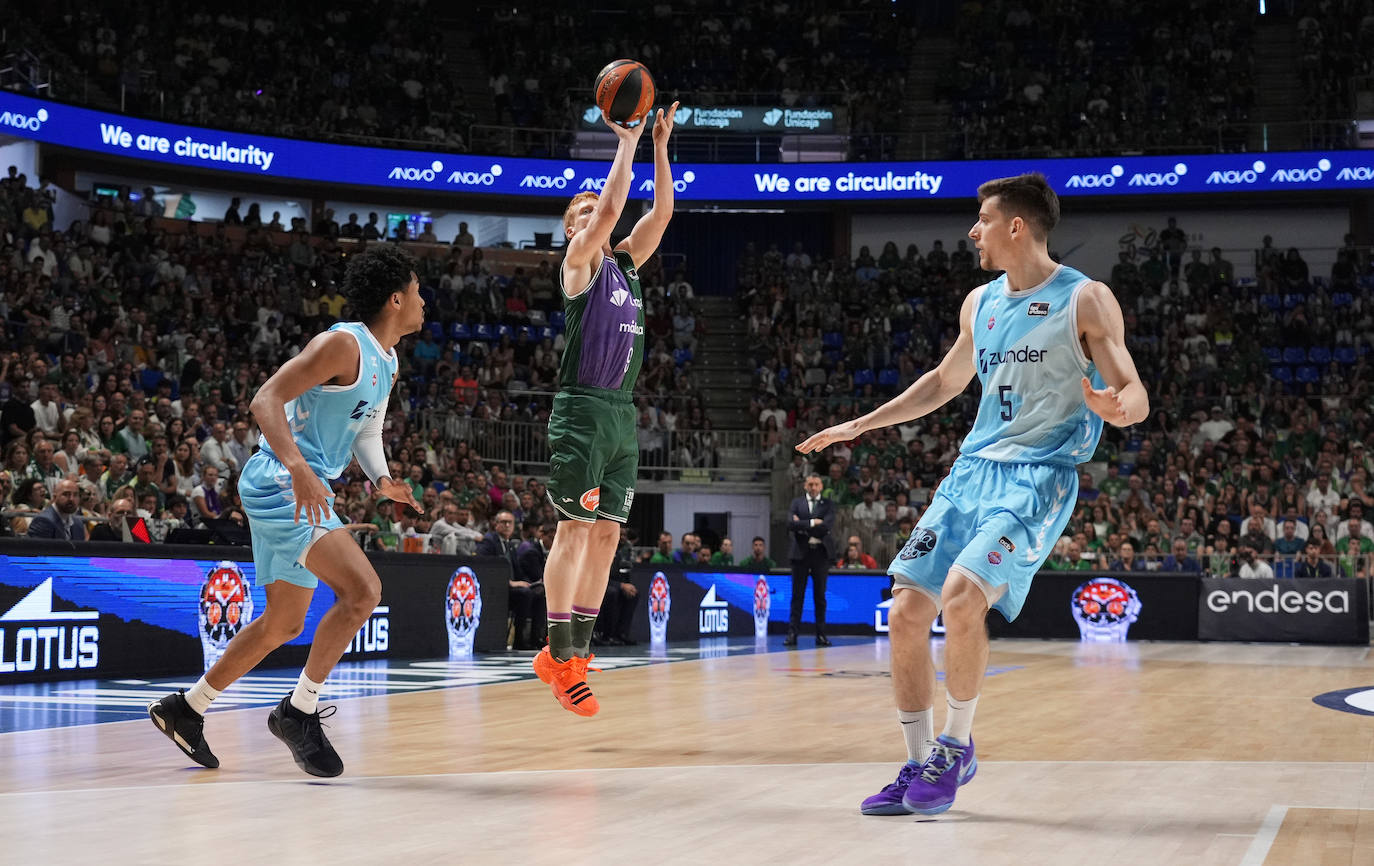 Emocionante ovación al Zunder en su último partido en ACB