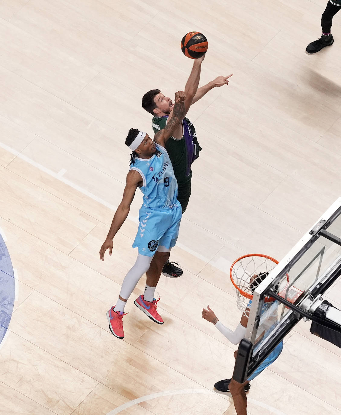 Emocionante ovación al Zunder en su último partido en ACB