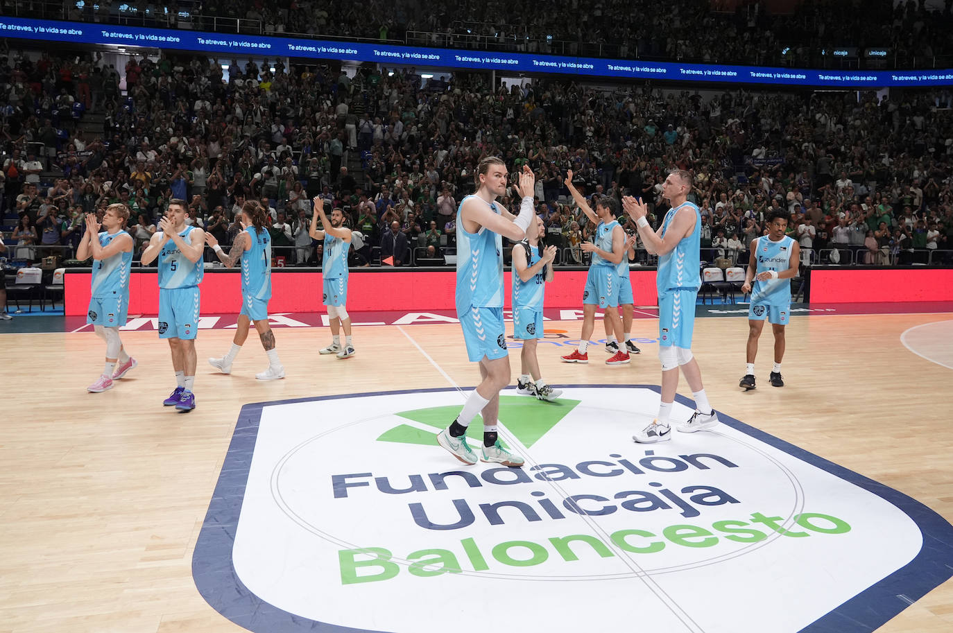 Emocionante ovación al Zunder en su último partido en ACB