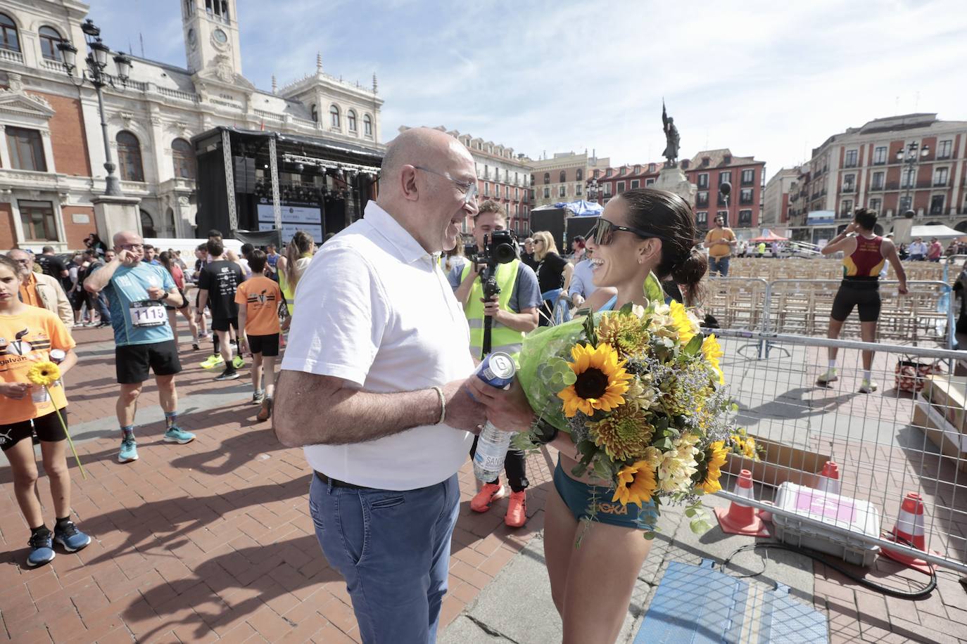 Un millar de participantes se suma a la I Carrera de las Familias de Valladolid (1/2)