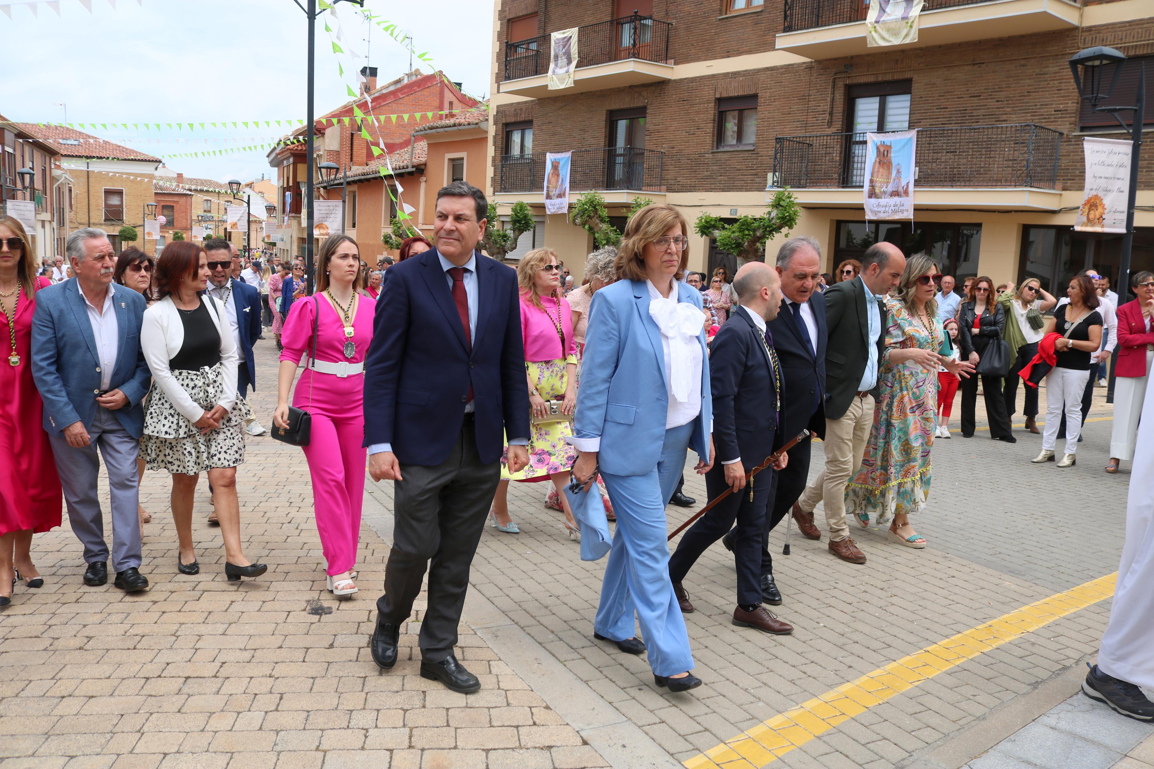 Villamuriel de Cerrato se rinde a la Virgen del Milagro