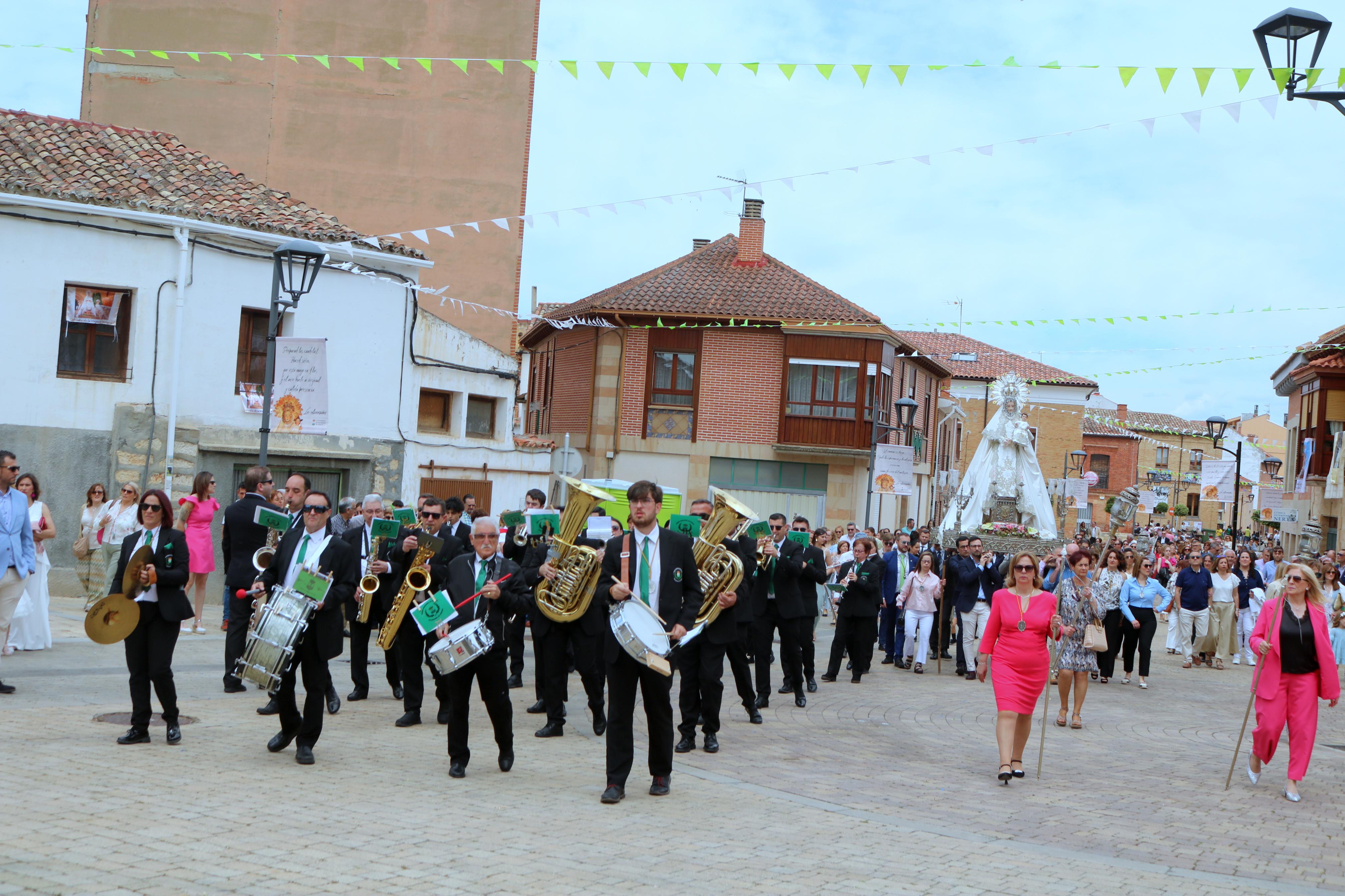 Villamuriel de Cerrato se rinde a la Virgen del Milagro