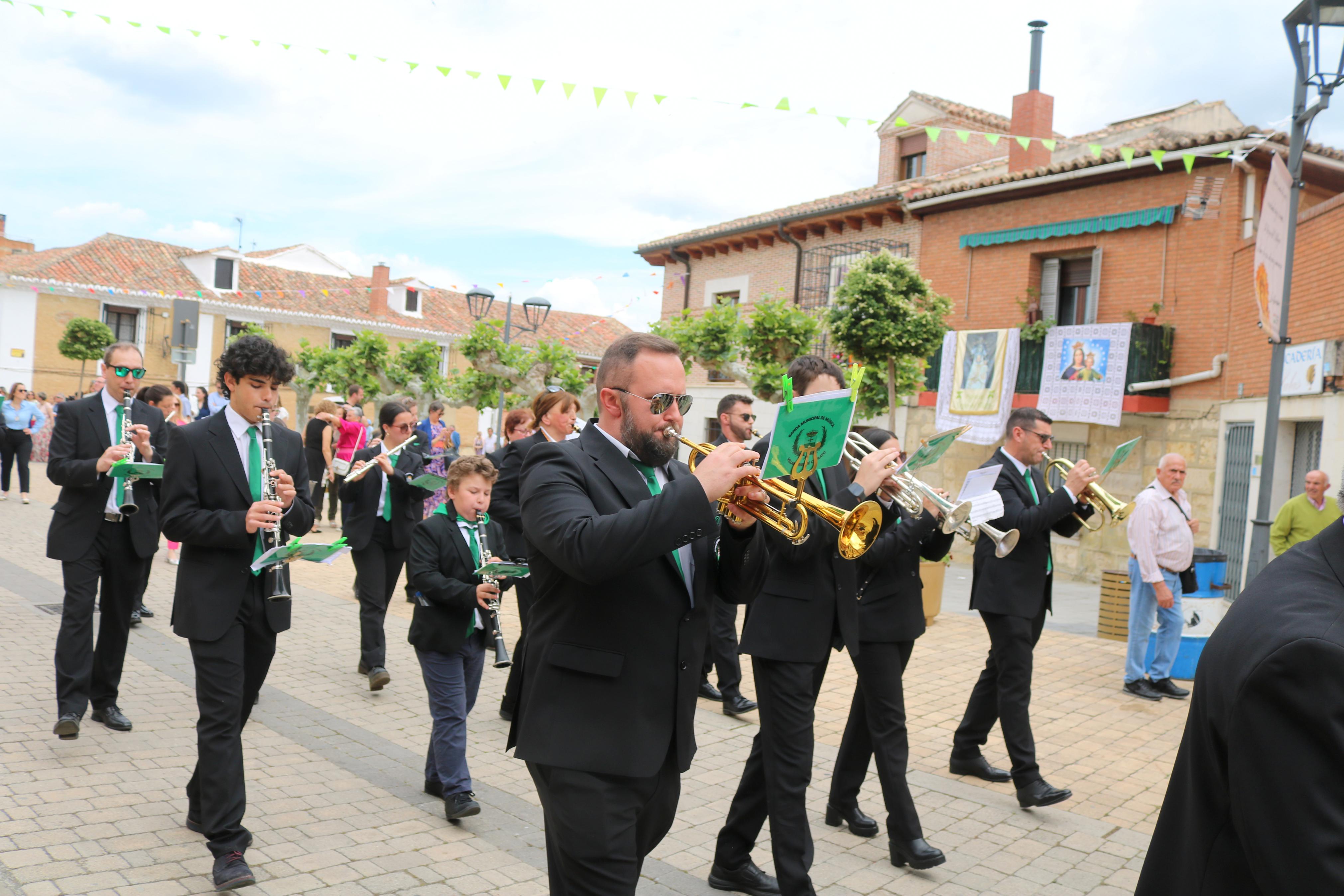 Villamuriel de Cerrato se rinde a la Virgen del Milagro