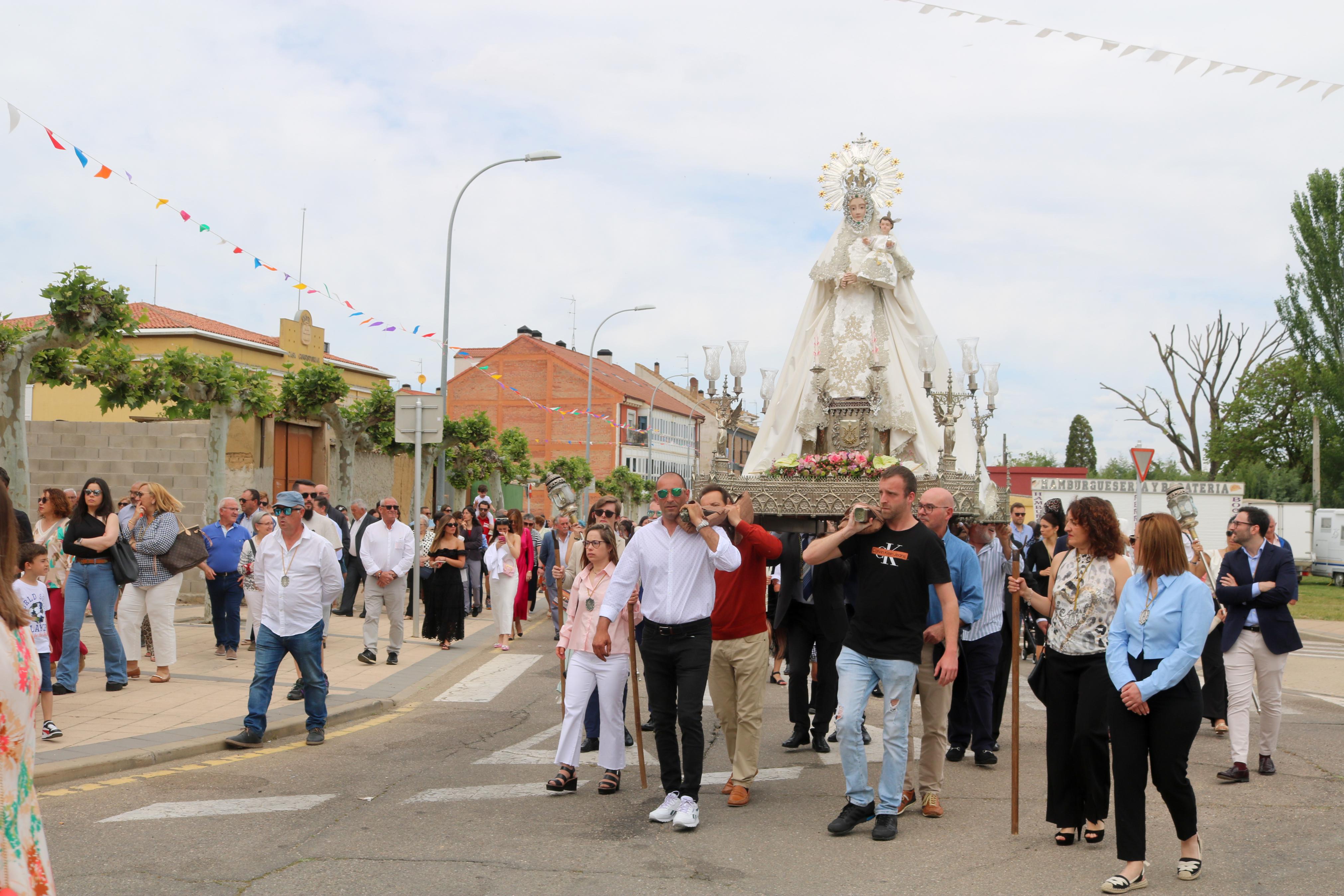 Villamuriel de Cerrato se rinde a la Virgen del Milagro
