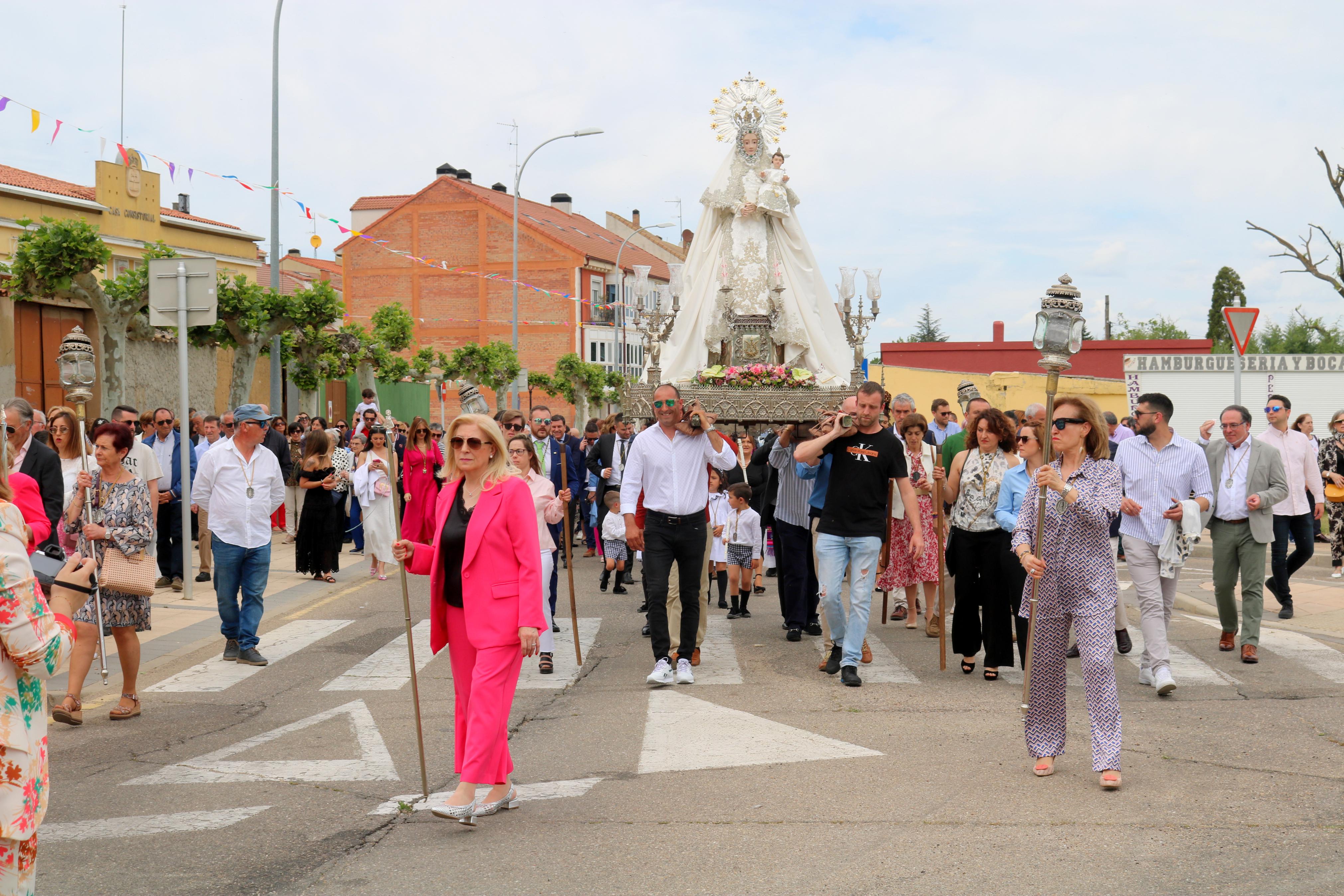 Villamuriel de Cerrato se rinde a la Virgen del Milagro