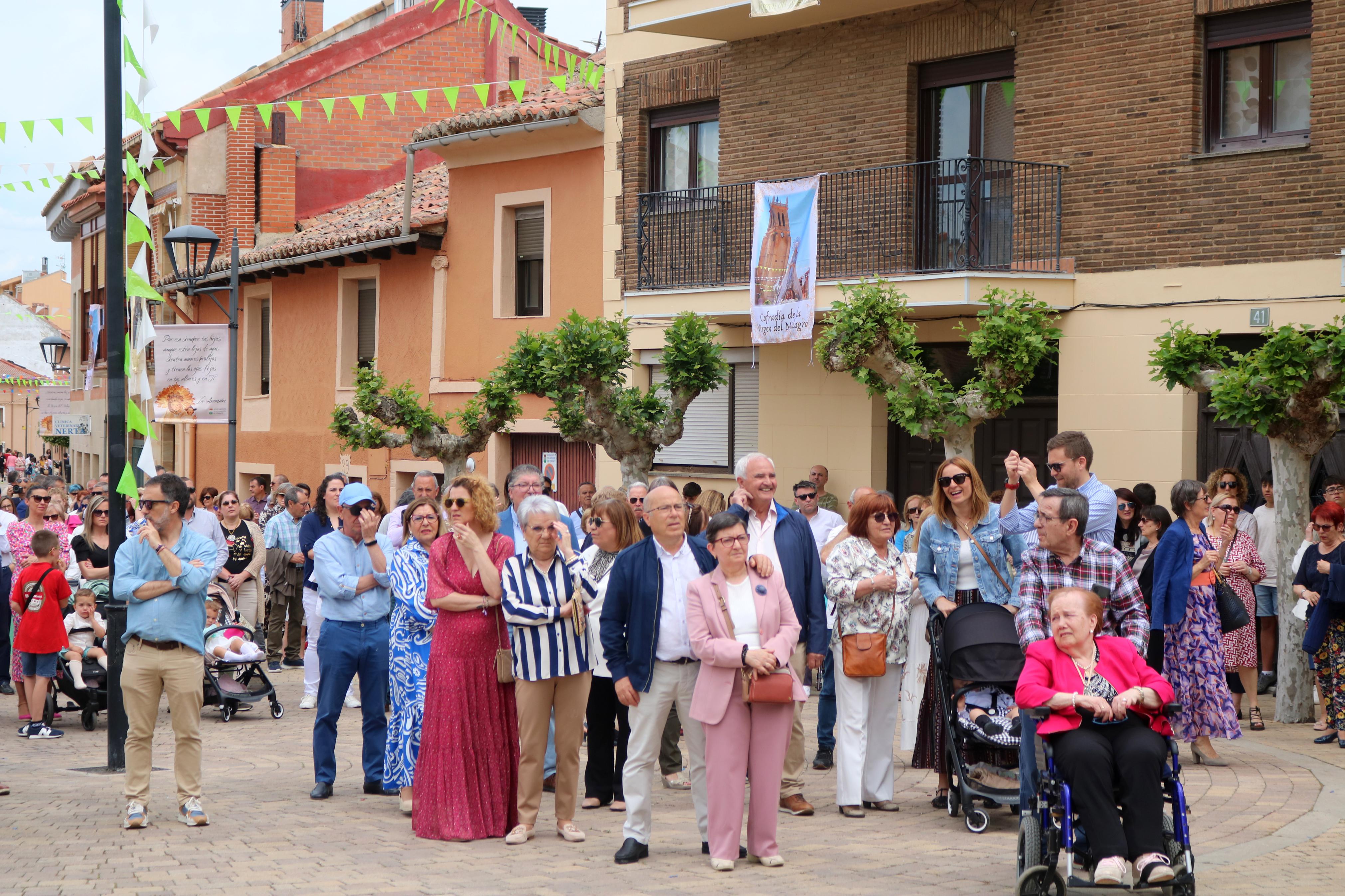 Villamuriel de Cerrato se rinde a la Virgen del Milagro