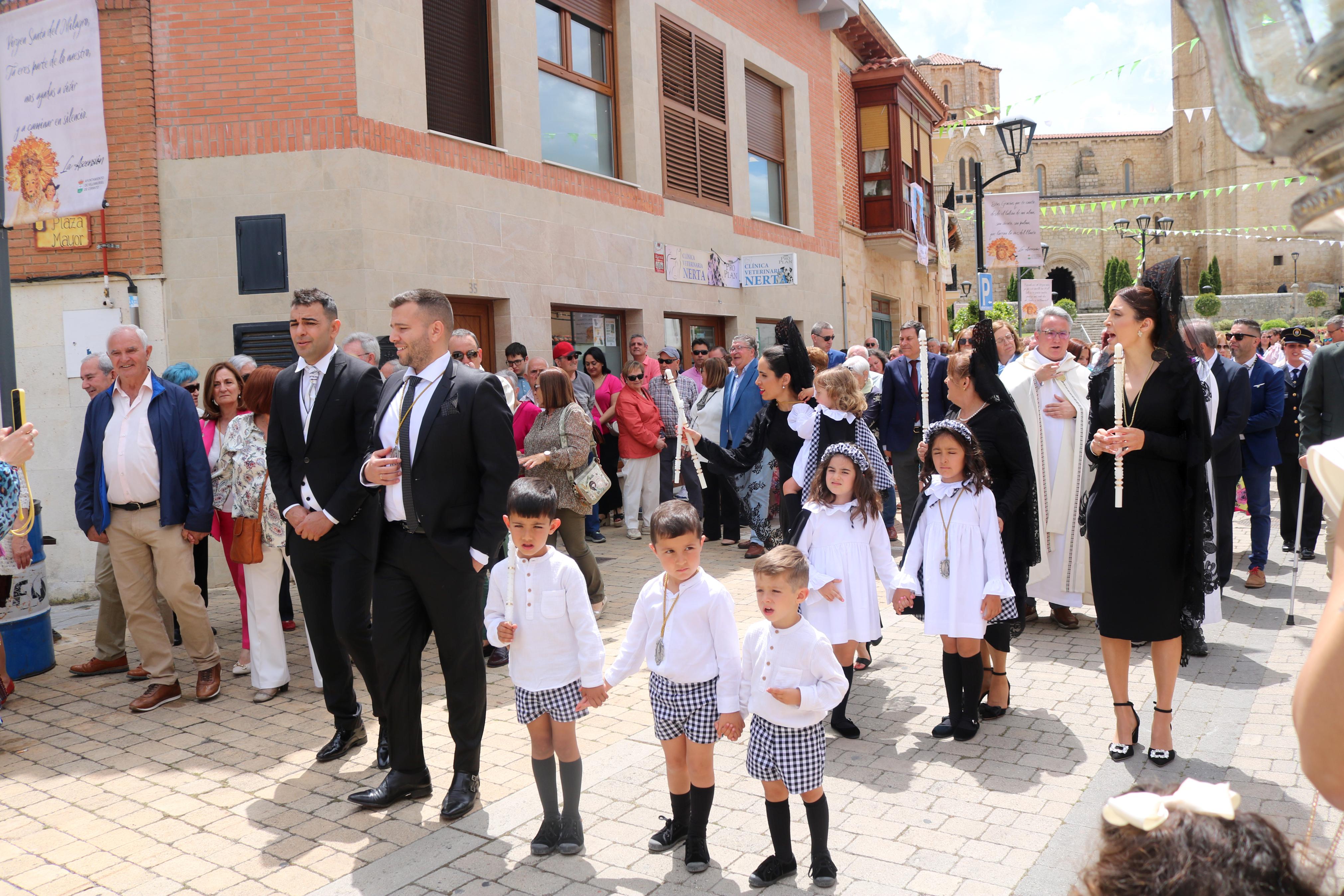 Villamuriel de Cerrato se rinde a la Virgen del Milagro