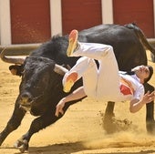 Aparatosa cogida al cortador Christian Peñas en el concurso de San Pedro Regalado