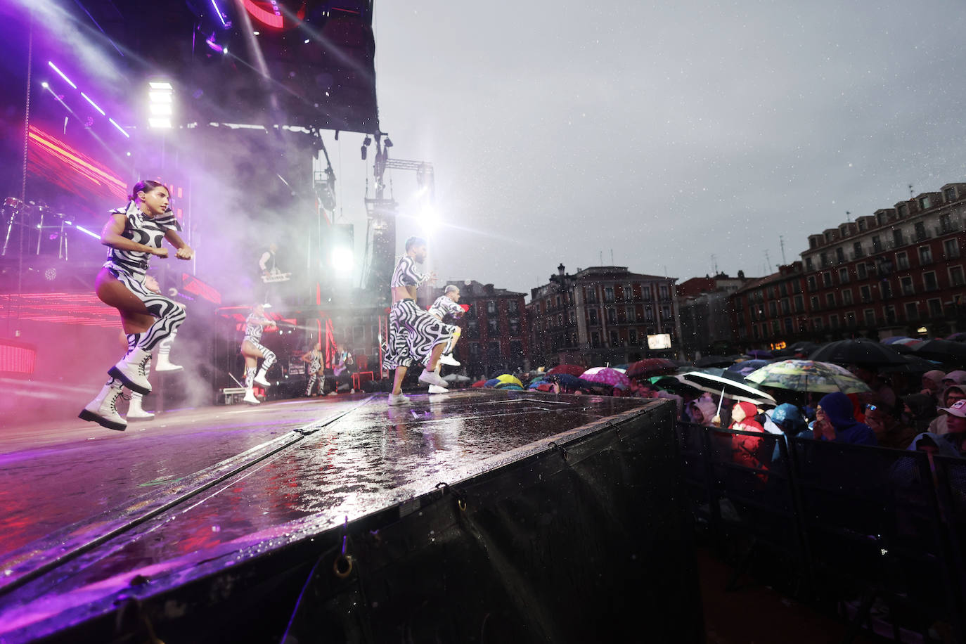 Las imágenes del concierto de la orquesta Panorama en la Plaza Mayor