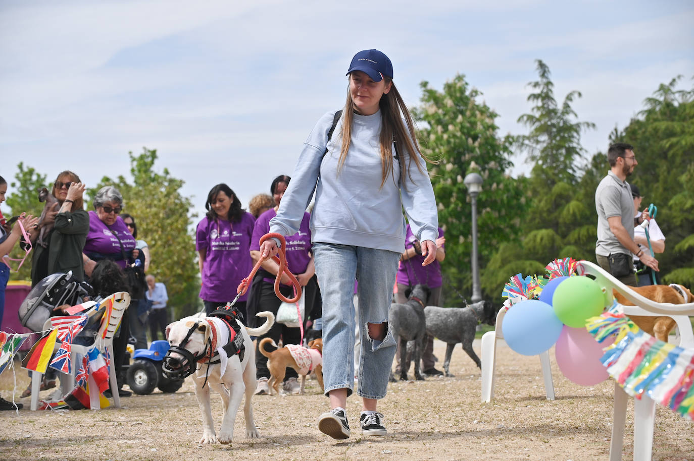 Desfile de mascotas en la ermita de San Isidro en Valladolid