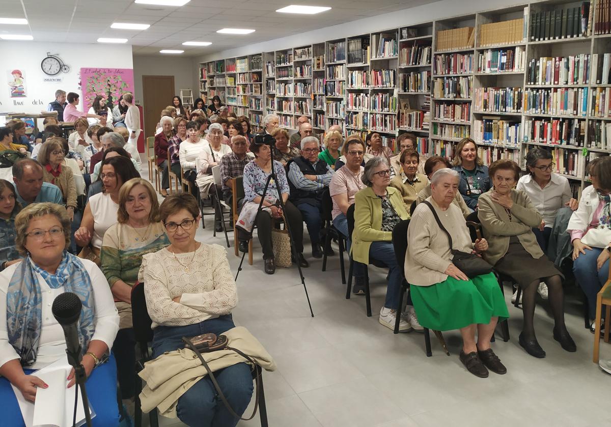 Participantes en la jornada organizada por Asomuva.