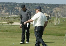 Hidalgo juega al golf con Ronaldo en una imagen de archivo.