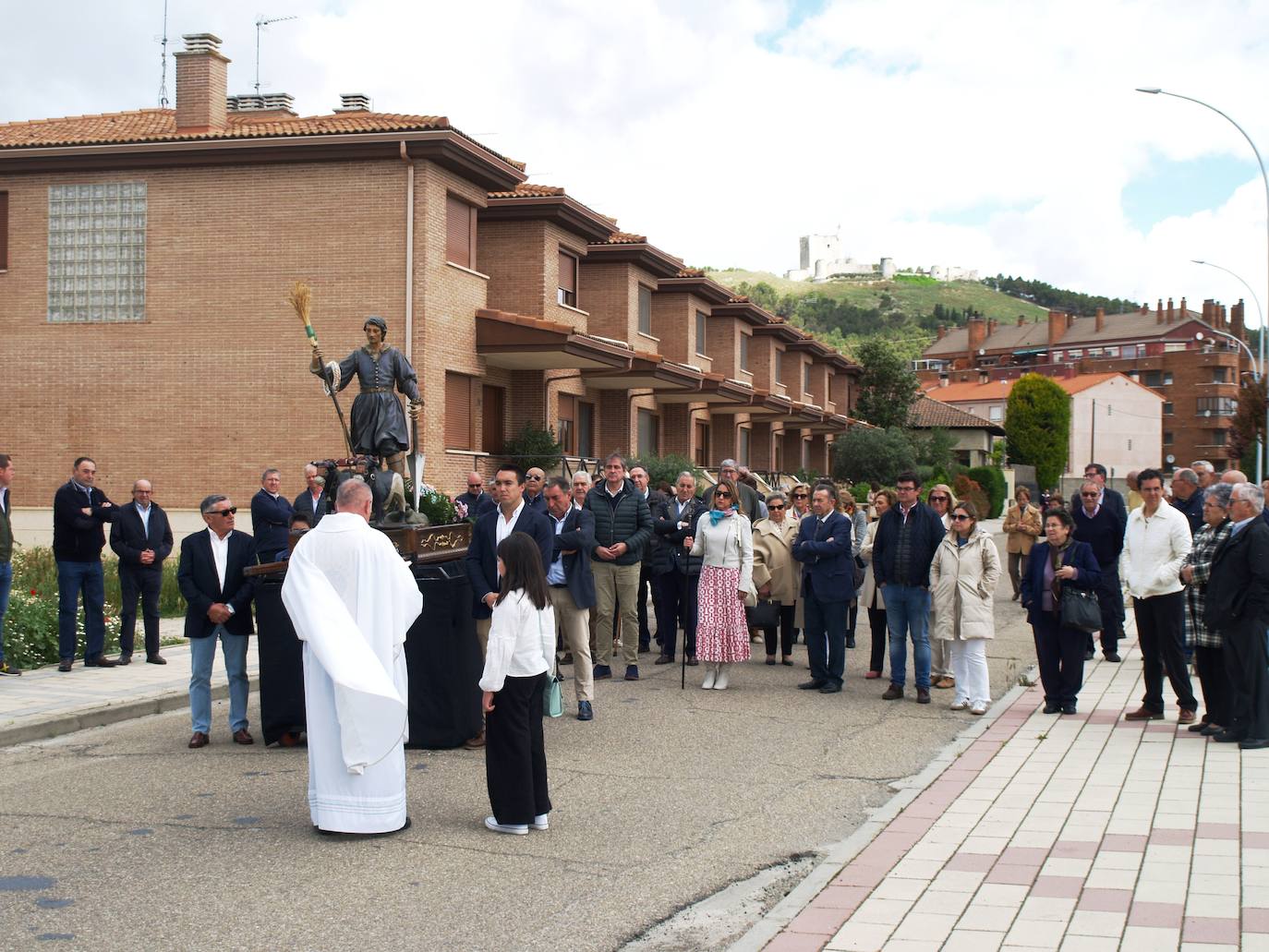 Procesión en honor a San Isidro en Íscar.