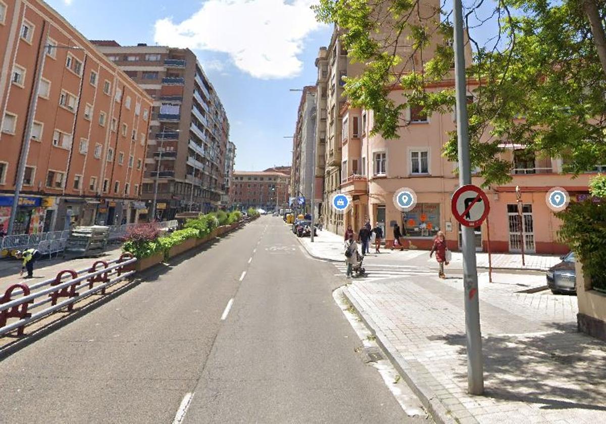 Avenida Modesto Lafuente, a la altura del cruce con la calle Antonio Cabezón, donde se han producido los hechos.