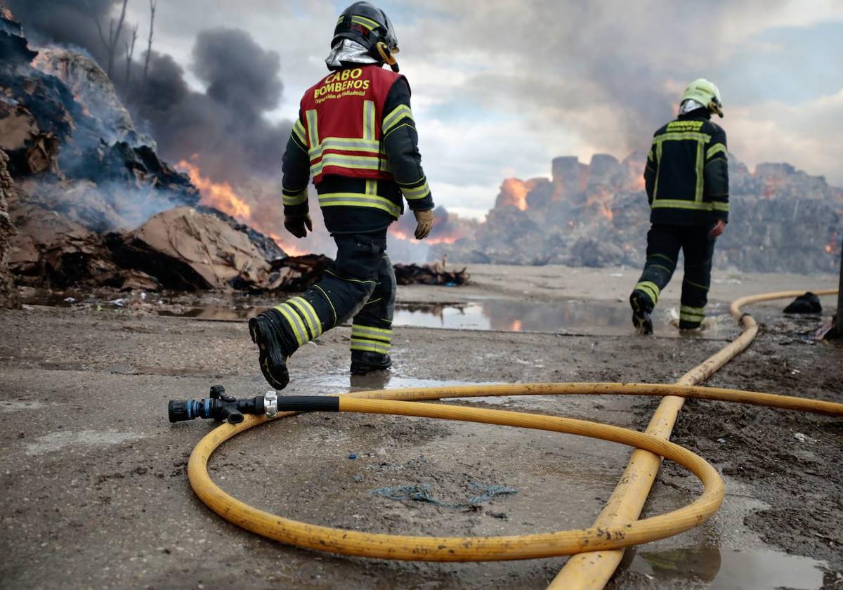 El incendio en Aldeamayor, en imágenes