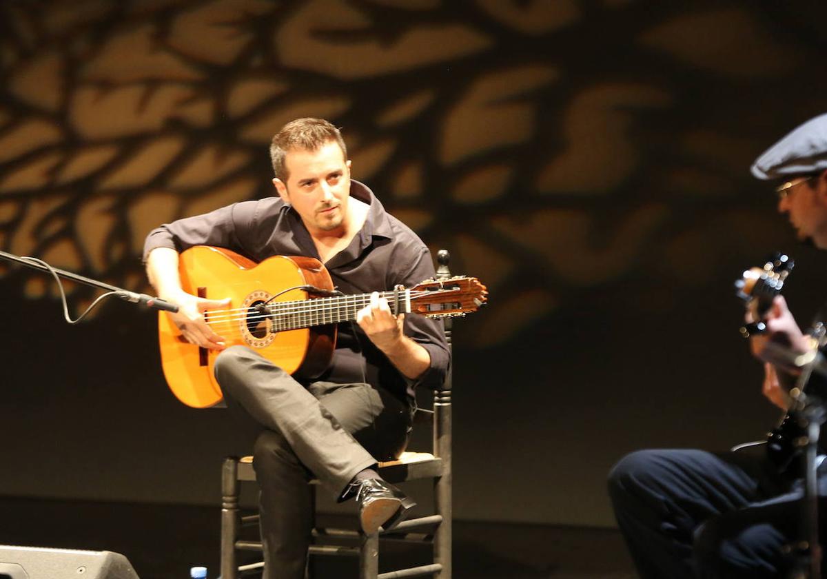 Raúl Olivar, durante un concierto.